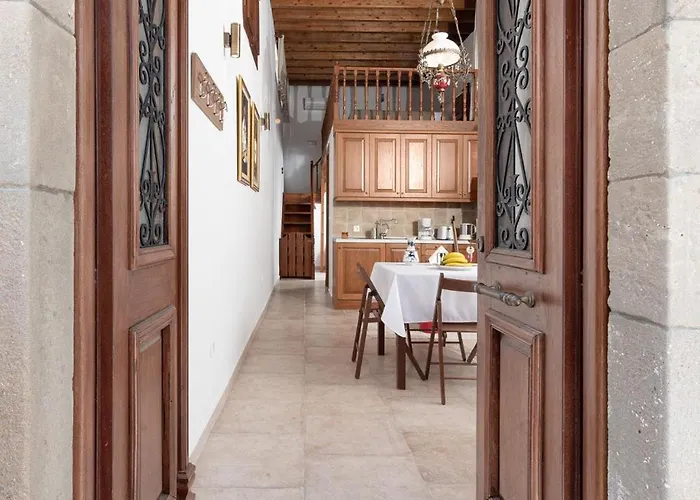 Casa Porolithos *