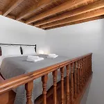 Casa Porolithos *