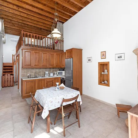 Casa Porolithos * Malona Village