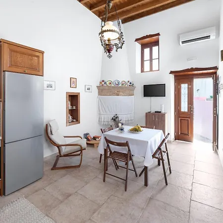Casa Porolithos *
