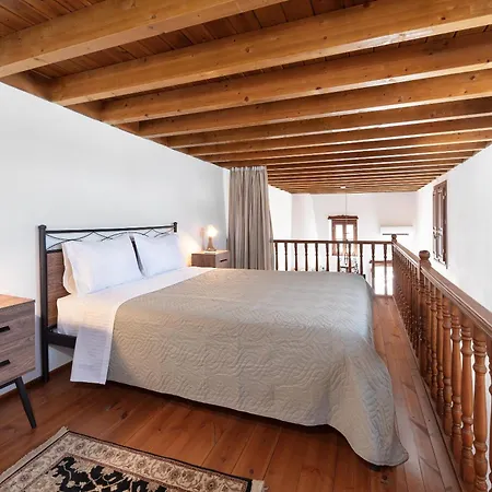 Casa Porolithos Апартаменты