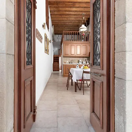Casa Porolithos *